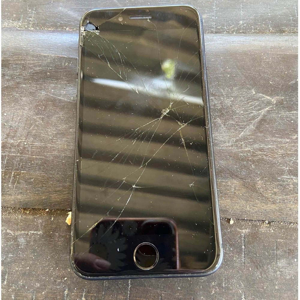 PARTS/REPAIR AS IS Apple iPhone 7 Smartphone Black Cracked Screen Back